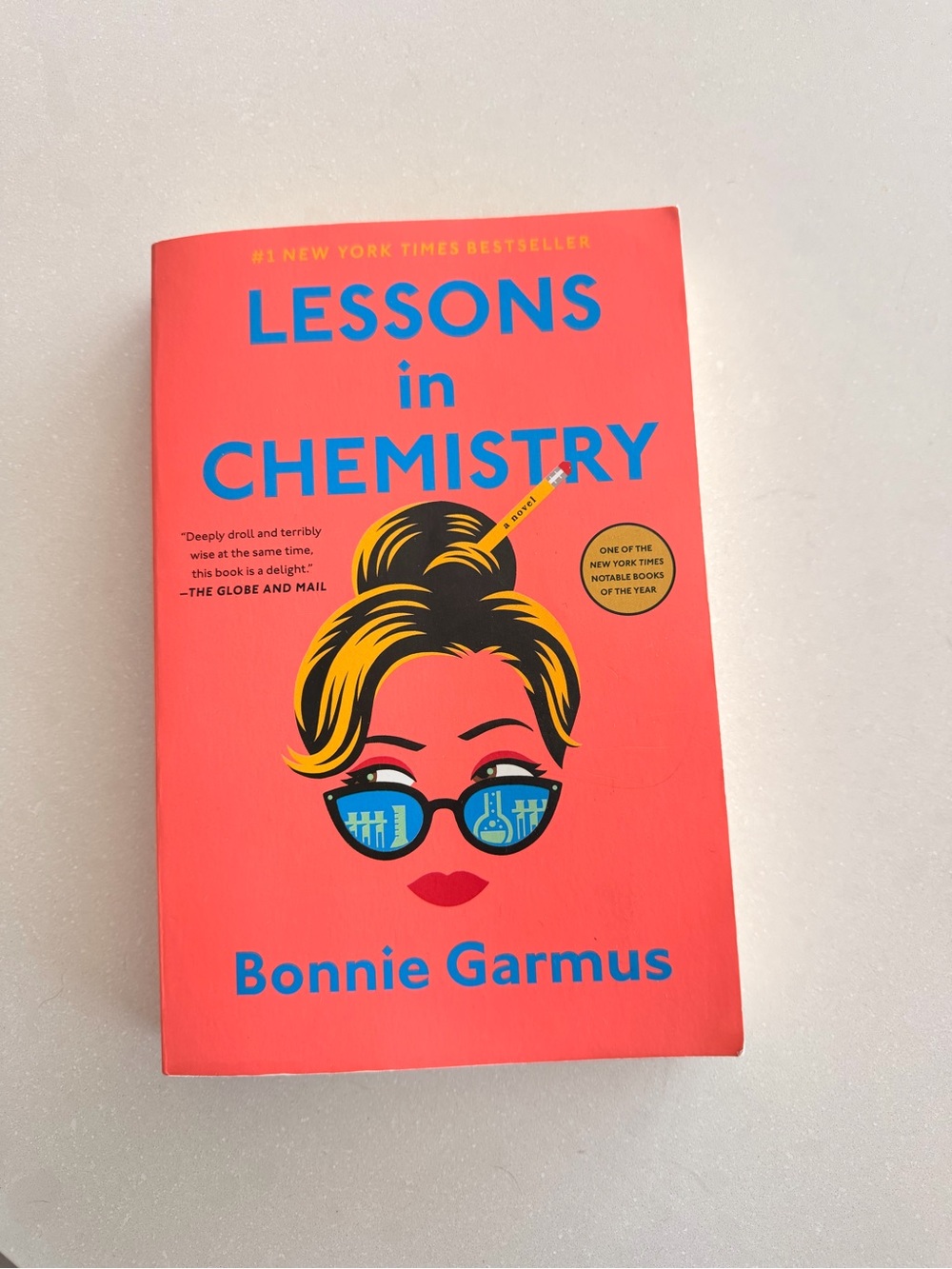 Lessons in Chemistry - Bonnie Garmus